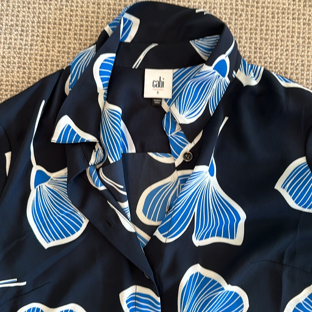 Cabi button up blouse - never worn NWOT - Picture 2 of 8